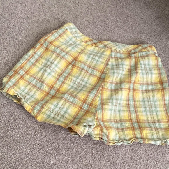 2 Piece matching set Shorts and crop top - Picture 7 of 8